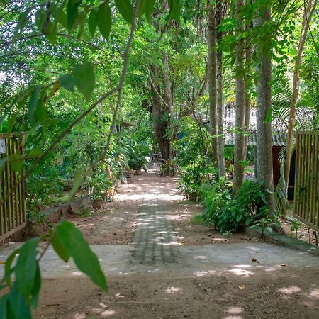 Silent Bungalow Udawalawe Esterno foto