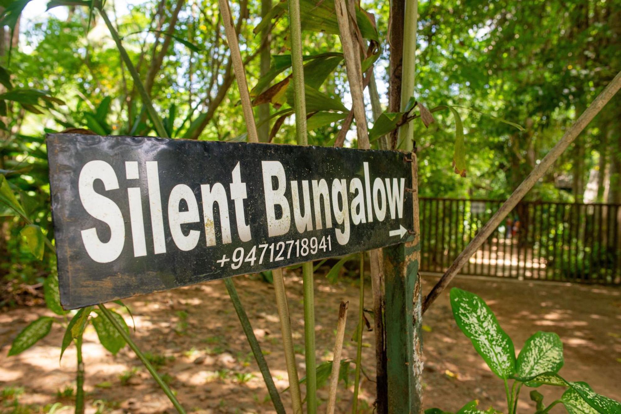 Silent Bungalow Udawalawe Esterno foto