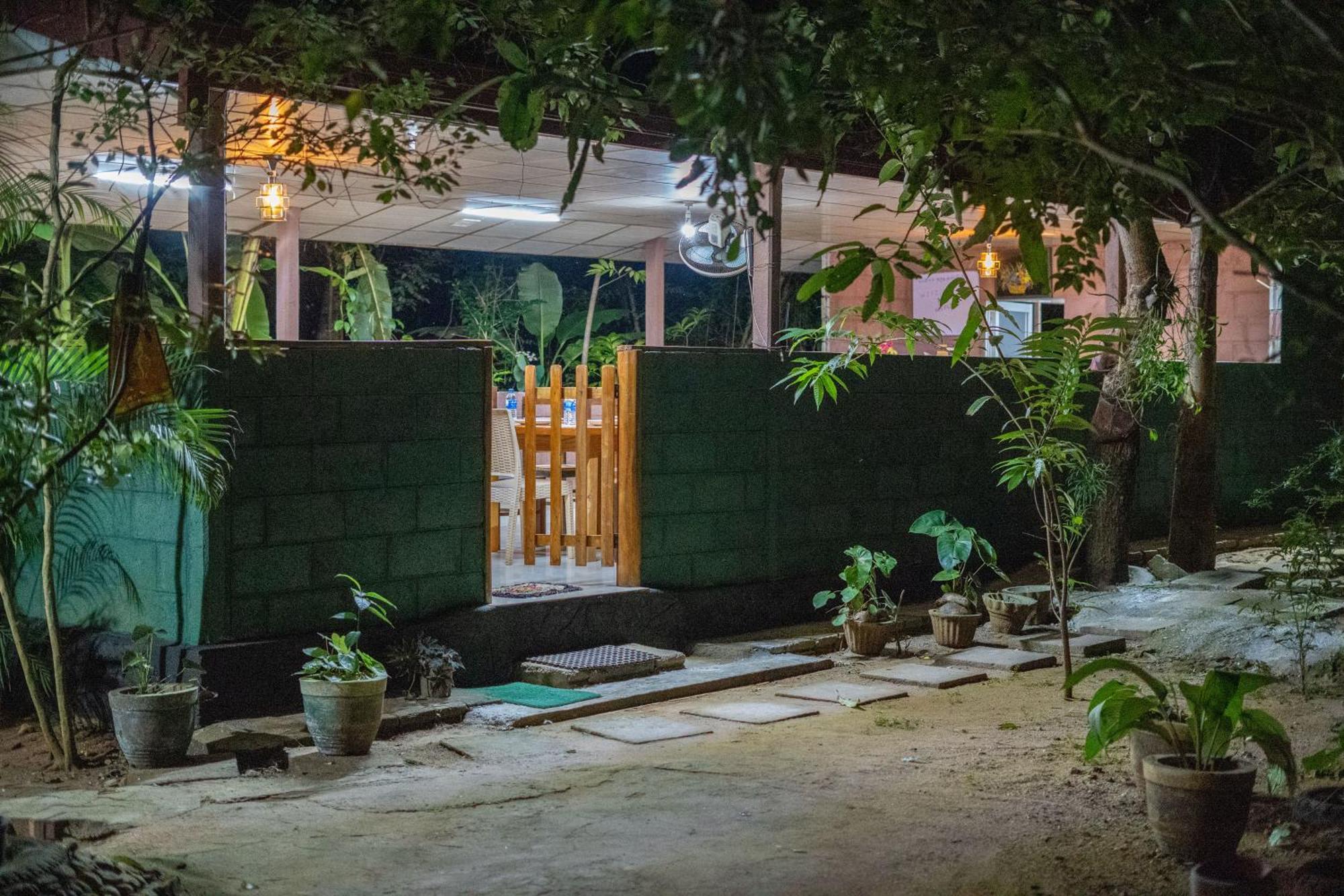 Silent Bungalow Udawalawe Esterno foto