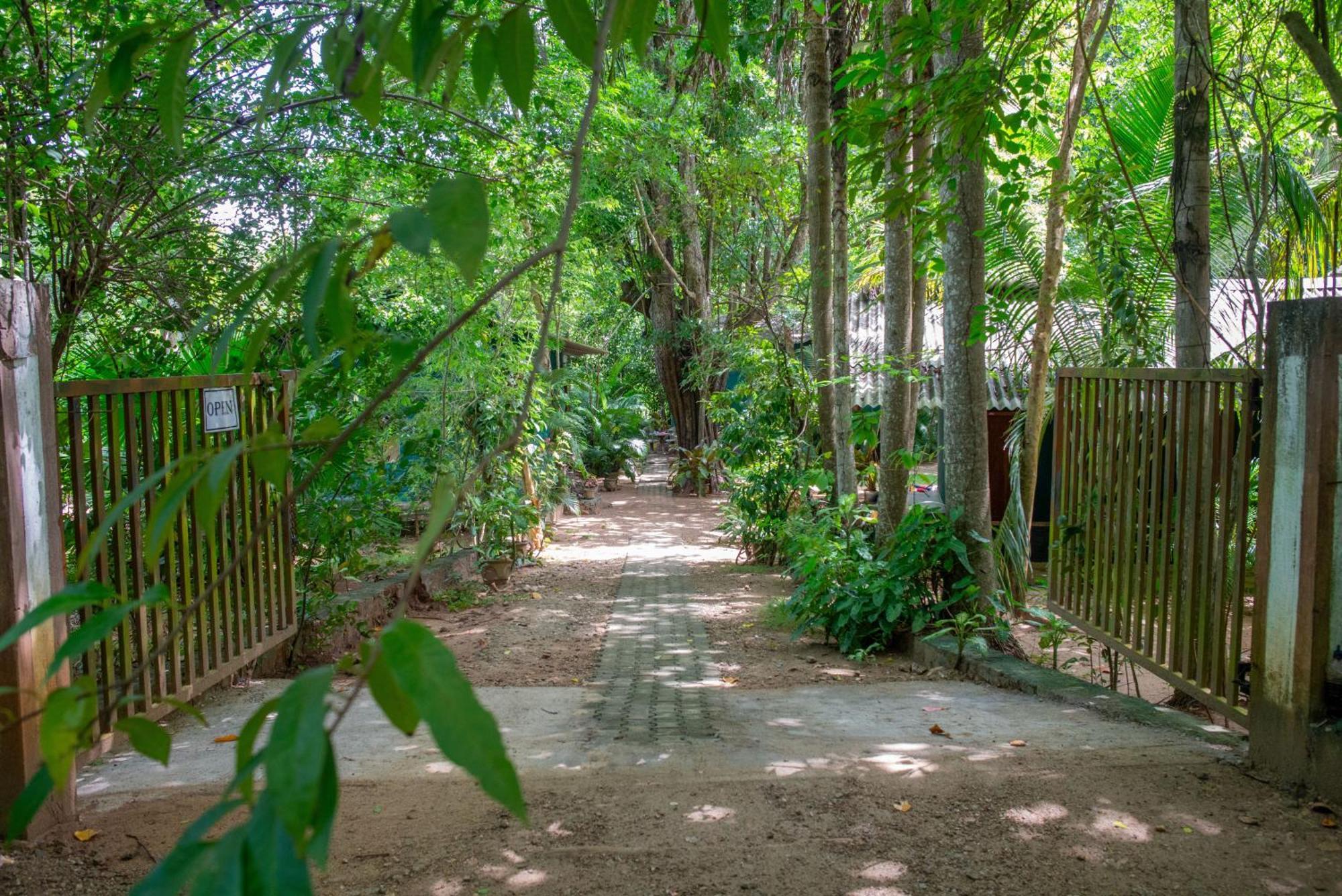 Silent Bungalow Udawalawe Esterno foto